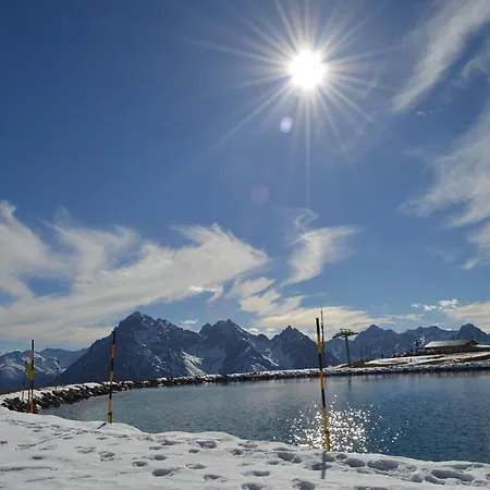 Chasa Mundin Διαμέρισμα *