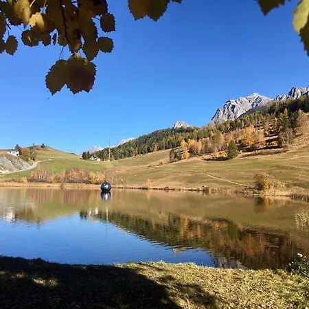 Chasa Mundin Διαμέρισμα *